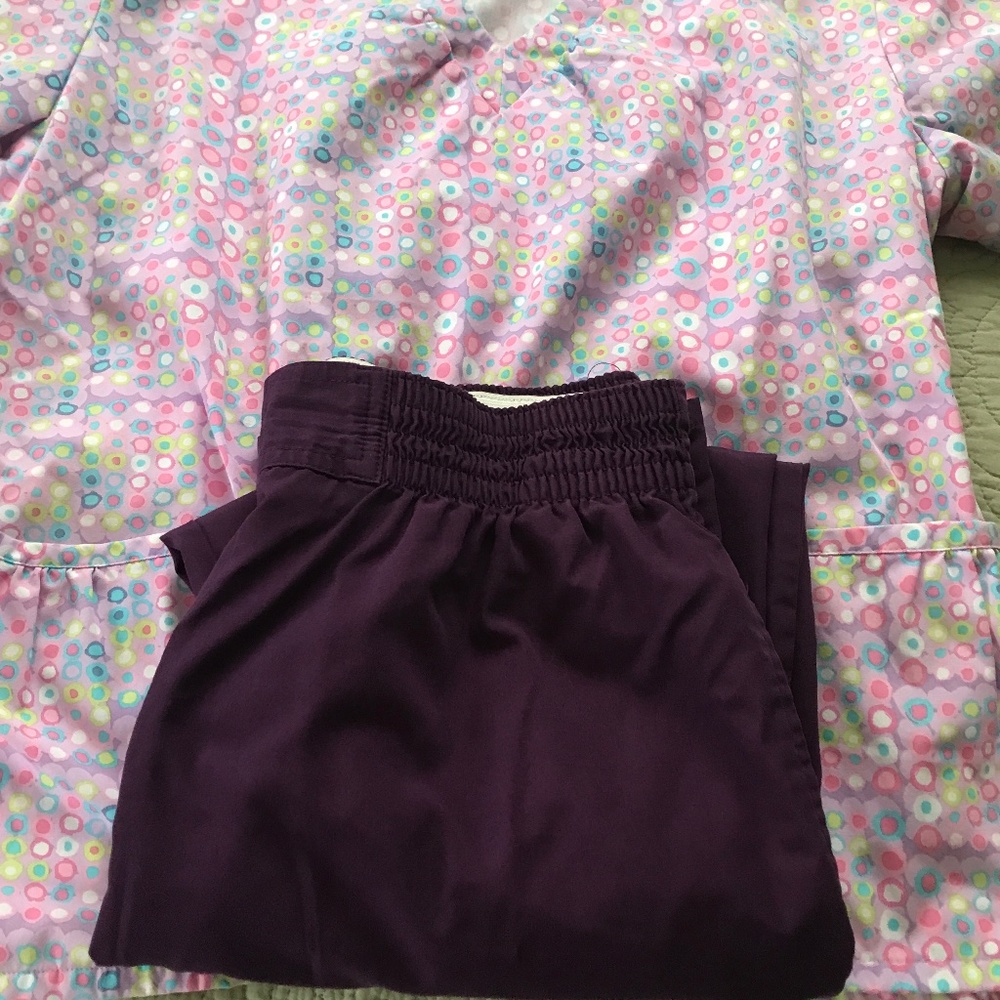 VLIFE pink tones scrub top and dk purple pants XL